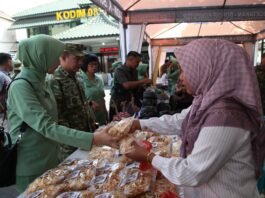 Bazar TNI HUT ke-81 Hadirkan Sembako Murah dan Ruang Promosi UMKM di Lumajang